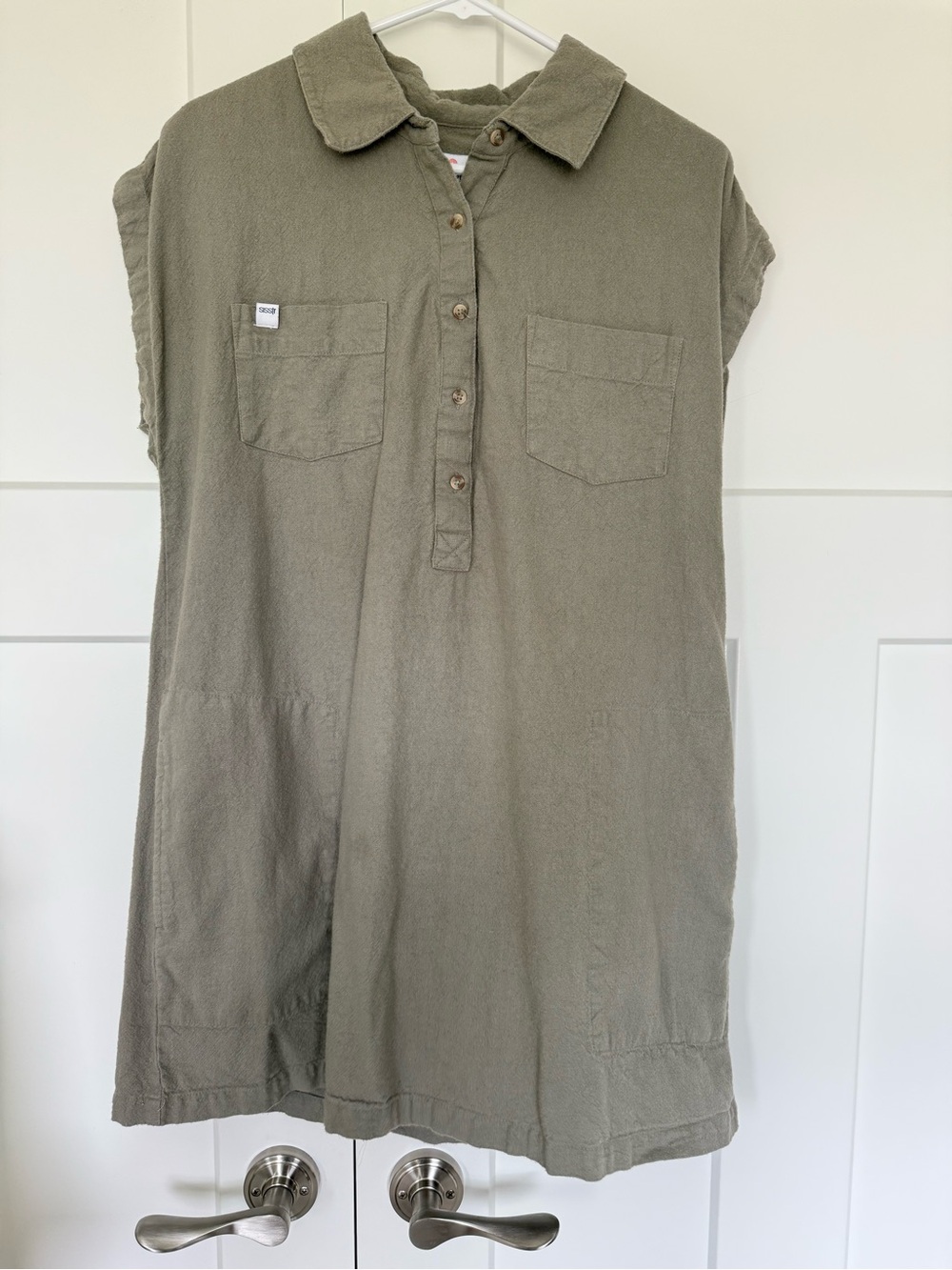 Sisstrevolution Casual Olive Green Mini Dress with Pockets